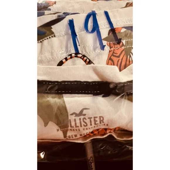 Hollister Tiger &‎ Flowers All Over Print Novelty T-Shirt Large - Picture 8 of 8